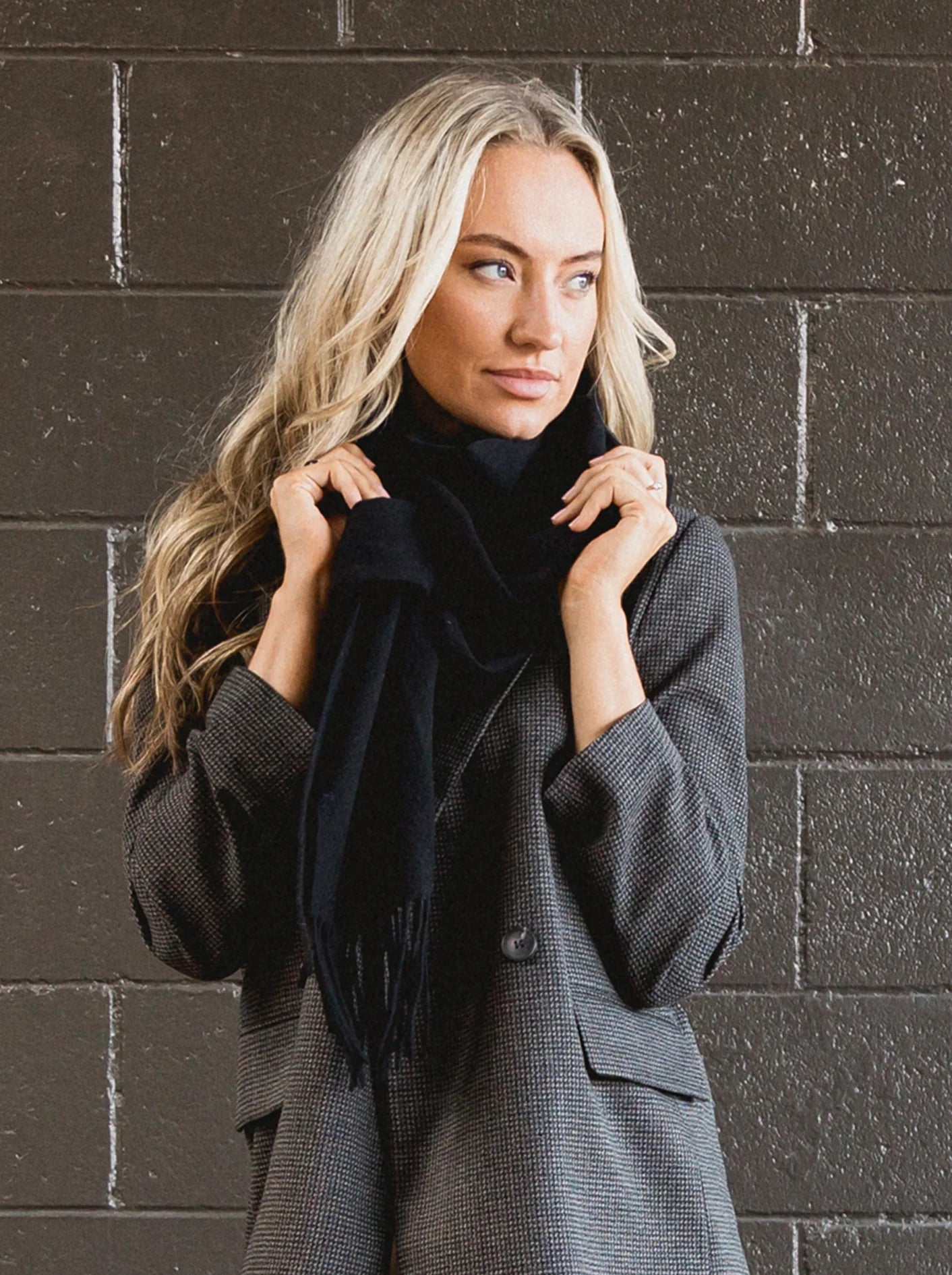 The Lou Heller -  Marguerite Scarf - Black